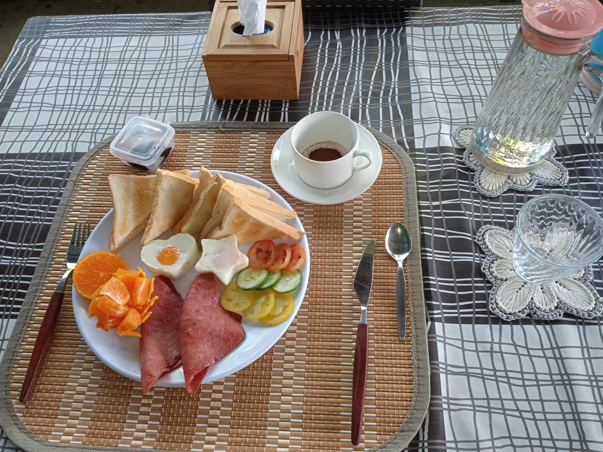 Clarin Sarah'S Garden Bnb & Spa住宿加早餐旅馆 外观 照片