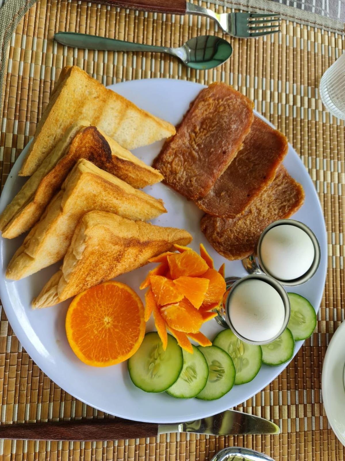 Clarin Sarah'S Garden Bnb & Spa住宿加早餐旅馆 外观 照片